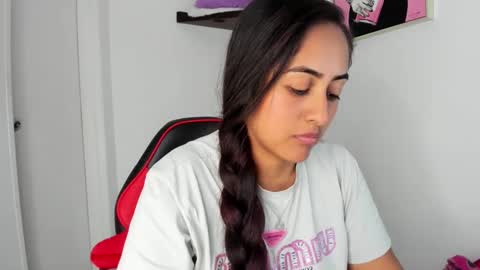 sofiia rodriguez online show from 10/14/25, 04:08