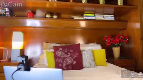 Snapshot of sofiiboniita_ chatting on 01/02/25, 02:11 Sofa bonita online show from 01/02/25, 02:11