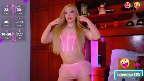 Snapshot of sofiiboniita_ chatting on 11/05/25, 02:55 Sofa bonita online show from 11/05/25, 02:55