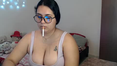 Snapshot of sofimabelnasty19 chatting on 10/24/25, 11:23 sofi online show from 10/24/25, 11:23