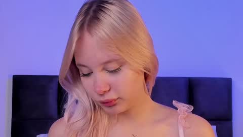 Angelina online show from 06/17/26, 07:00