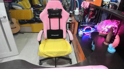 Sofie online show from 09/23/25, 01:52