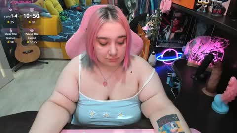 Sofie online show from 10/11/25, 03:17