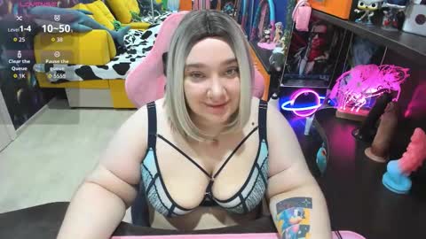 Sofie online show from 11/20/25, 02:01