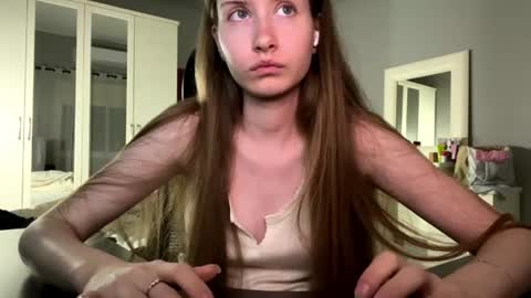 softlygirl online show from 06/11/26, 06:17