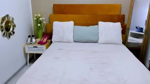 Snapshot of softpleasurex1 chatting on 09/24/25, 07:23 Softpleasurex online show from 09/24/25, 07:23