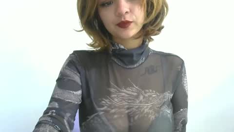 Snapshot of softy19 chatting on 12/18/25, 12:27 softy19 online show from 12/18/25, 12:27