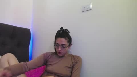 sofya_n_andy_ online show from 10/20/25, 08:20