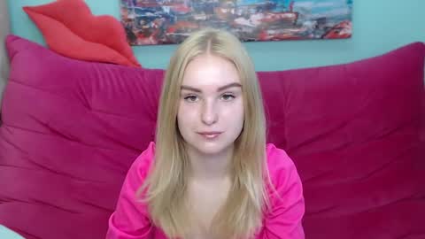 Snapshot of sofysoft chatting on 09/25/25, 04:49 sofysoft online show from 09/25/25, 04:49