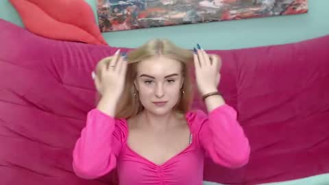 Snapshot of sofysoft chatting on 09/26/25, 05:00 sofysoft online show from 09/26/25, 05:00