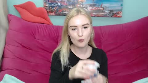 Snapshot of sofysoft chatting on 09/27/25, 04:50 sofysoft online show from 09/27/25, 04:50