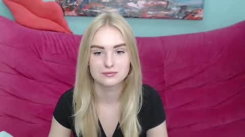 Snapshot of sofysoft chatting on 09/28/25, 05:02 sofysoft online show from 09/28/25, 05:02