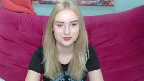 Snapshot of sofysoft chatting on 10/05/25, 04:44 sofysoft online show from 10/05/25, 04:44