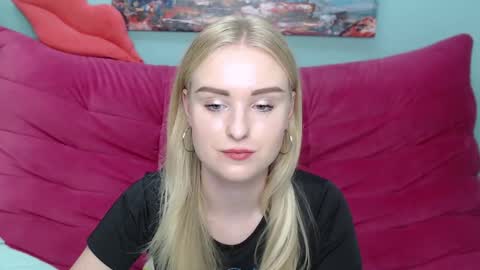 Snapshot of sofysoft chatting on 10/05/25, 04:49 sofysoft online show from 10/05/25, 04:49