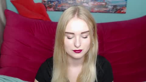 Snapshot of sofysoft chatting on 10/18/25, 05:21 sofysoft online show from 10/18/25, 05:21