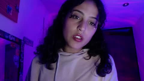 gin independent model online show from 12/14/24, 04:56