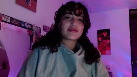 gin independent model online show from 12/16/24, 07:15