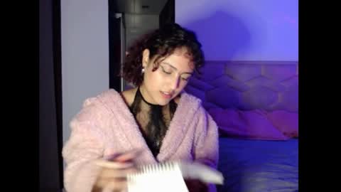 gin independent model online show from 12/27/24, 06:57