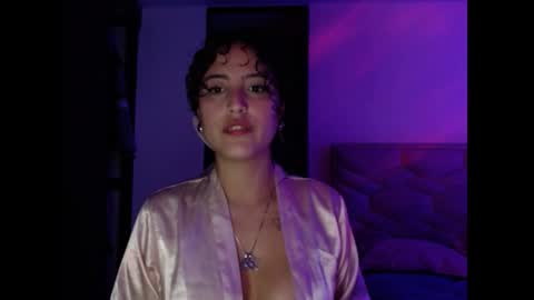 gin independent model online show from 12/29/24, 03:00