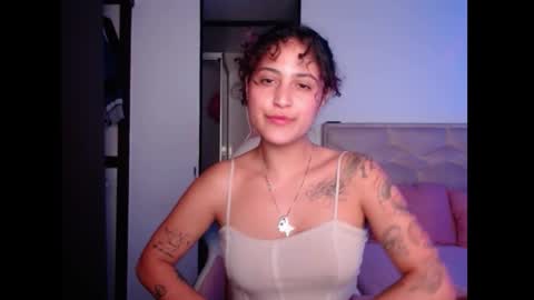 gin independent model online show from 01/27/25, 07:14