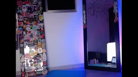 gin independent model online show from 03/05/25, 03:29
