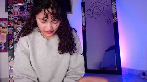 gin independent model online show from 03/08/25, 07:49