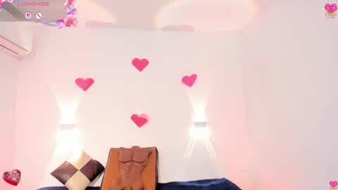 Snapshot of sol_vanegas chatting on 02/15/26, 07:54 SOL online show from 02/15/26, 07:54