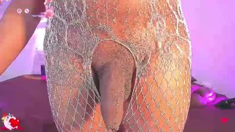Snapshot of sol_vanegas chatting on 04/15/26, 07:58 SOL online show from 04/15/26, 07:58