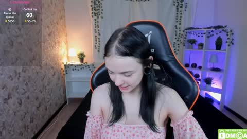 Luna online show from 01/20/25, 04:12