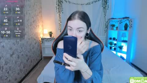 Luna online show from 02/21/25, 09:34