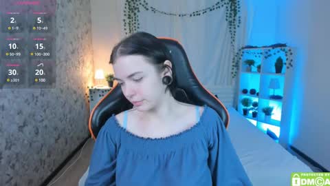 Luna online show from 02/21/25, 12:39