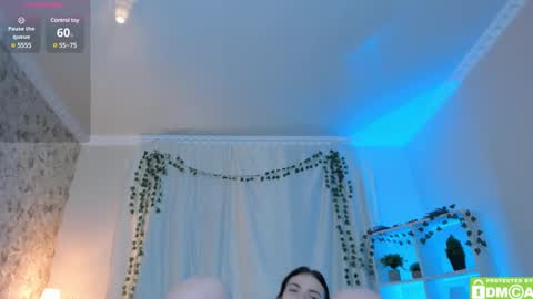Luna online show from 02/23/25, 03:40