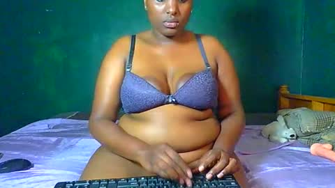 Snapshot of sollybunny chatting on 03/17/26, 03:04 Solly bunny online show from 03/17/26, 03:04