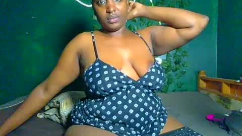 Snapshot of sollybunny chatting on 06/12/26, 02:21 Solly bunny online show from 06/12/26, 02:21