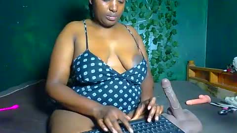 Snapshot of sollybunny chatting on 06/13/26, 02:20 Solly bunny online show from 06/13/26, 02:20