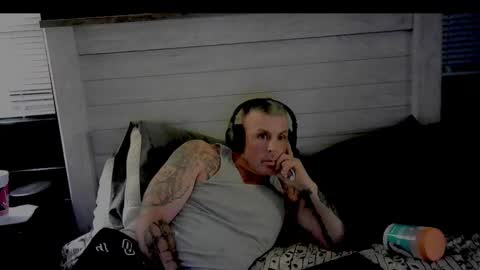 Snapshot of solodolo2020 chatting on 11/22/25, 04:11 I love watching beautiful women play with themselves online show from 11/22/25, 04:11