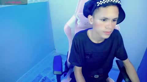 ESTEBAN online show from 06/15/26, 09:17