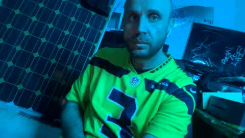 Snapshot of son_e_blacc chatting on 01/25/25, 08:00 Soni online show from 01/25/25, 08:00