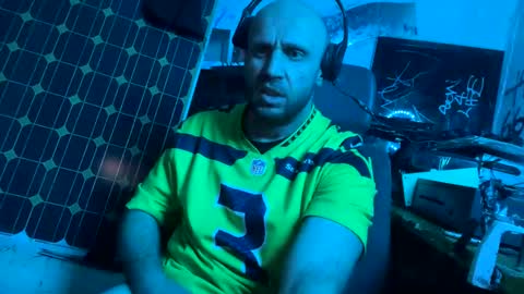 Snapshot of son_e_blacc chatting on 01/25/25, 11:02 Soni online show from 01/25/25, 11:02