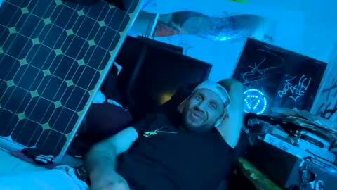 Snapshot of son_e_blacc chatting on 01/27/25, 03:15 Soni online show from 01/27/25, 03:15