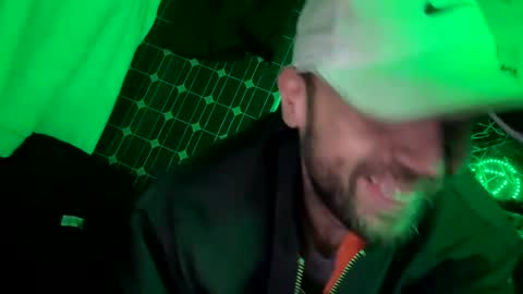 Snapshot of son_e_blacc chatting on 02/02/25, 12:46 Soni online show from 02/02/25, 12:46