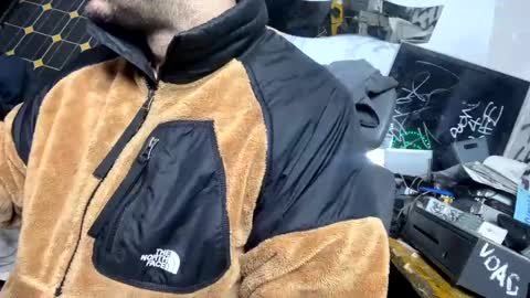 Snapshot of son_e_blacc chatting on 02/10/25, 03:21 Soni online show from 02/10/25, 03:21