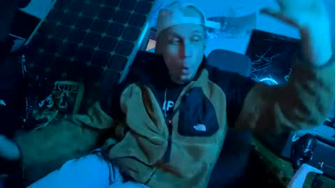 Snapshot of son_e_blacc chatting on 02/12/25, 03:07 Soni online show from 02/12/25, 03:07