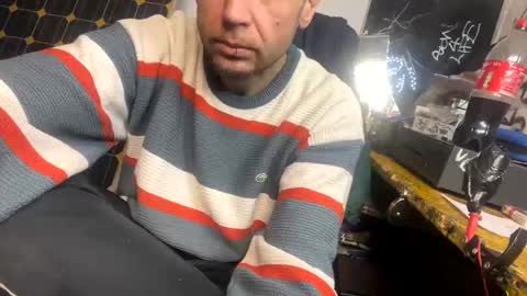 Snapshot of son_e_blacc chatting on 02/15/25, 07:16 Soni online show from 02/15/25, 07:16