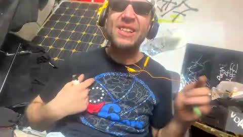 Snapshot of son_e_blacc chatting on 02/23/25, 05:34 Soni online show from 02/23/25, 05:34