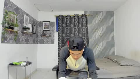 son_hades online show from 03/25/26, 04:07