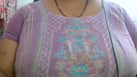 Snapshot of soni88888 chatting on 12/04/24, 11:19 soni88888 online show from 12/04/24, 11:19