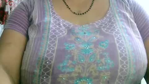 Snapshot of soni88888 chatting on 12/04/24, 02:48 soni88888 online show from 12/04/24, 02:48