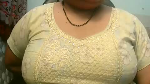 Snapshot of soni88888 chatting on 02/05/25, 02:37 soni88888 online show from 02/05/25, 02:37