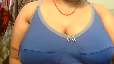 Snapshot of soni88888 chatting on 02/16/25, 05:26 soni88888 online show from 02/16/25, 05:26